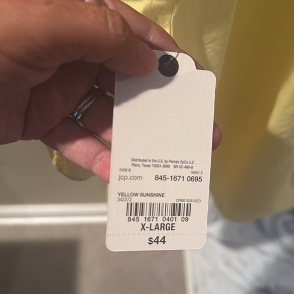 NWT Women’s St. Johns Bay Blouse. Yellow and white in XL - Picture 5 of 5